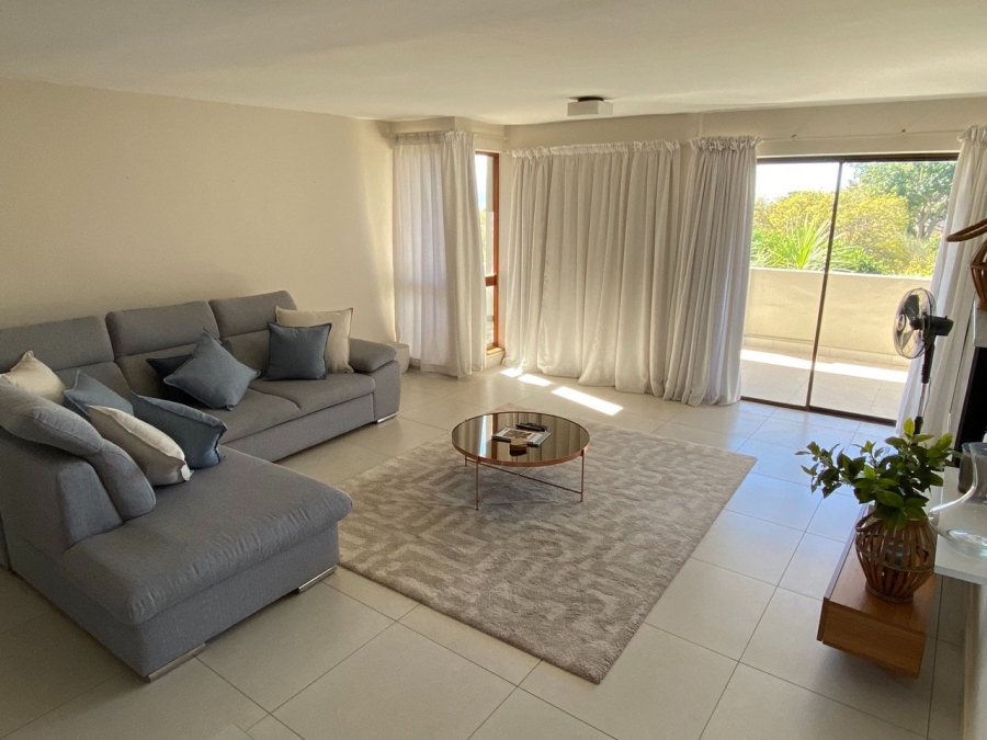To Let 4 Bedroom Property for Rent in Bowtie Western Cape
